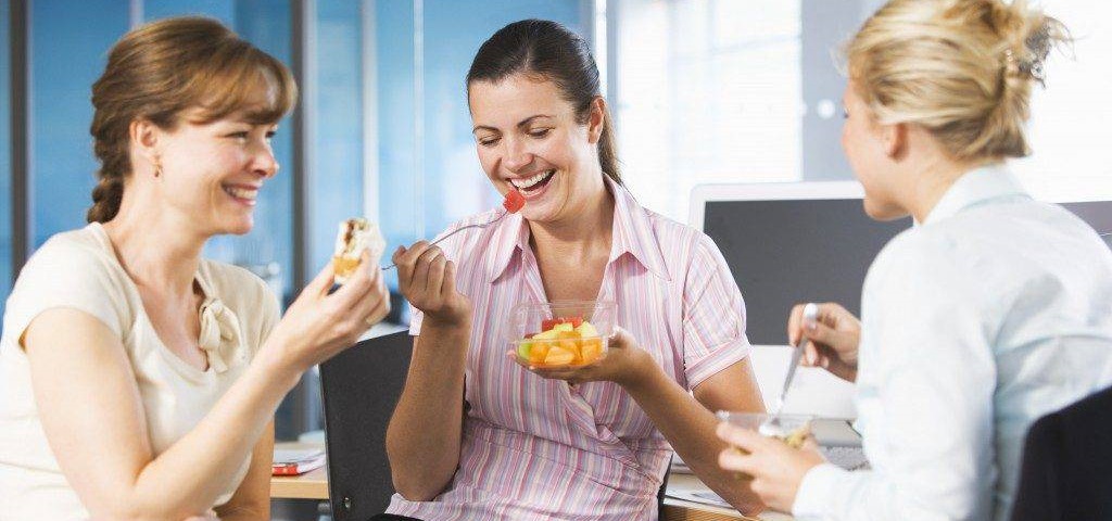 10 lời khuyên dinh dưỡng hợp lý cho dân văn phòng