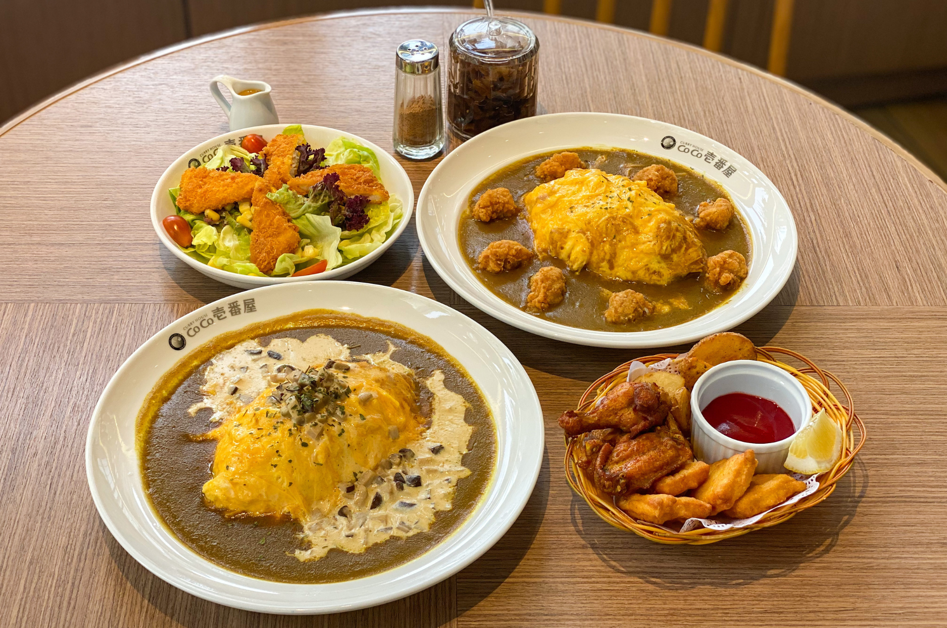 Bữa ăn cân bằng dinh dưỡng tại quán ăn Nhật Bản CoCo